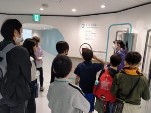 Grade 5: A visit to a bottled water factory🧴💦