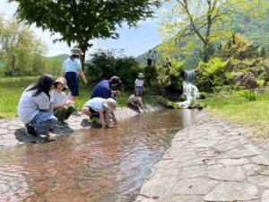 Nakano Grade 3/4/5 – A Wonderful Day in Nature (May 19th – 23rd)