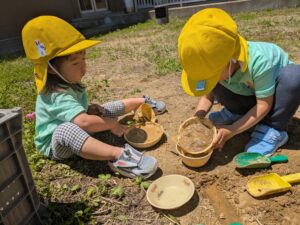 Rainbow: Nakano  Water × Mud = Fun! (2nd-6th)