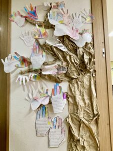 Savanna 9/8 – 9/12: Helping Hands