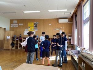 🍂 Grade 4 Weekly News: Moon Diaries, Halloween Magic & Local Treats! 🎃🌙